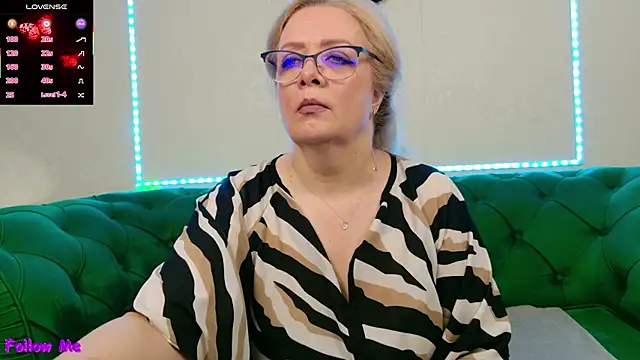 IvanaCharm online show from 4, 8, 2026