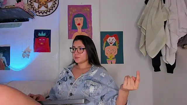 Snapshot of azumi_cutiepie_ chatting on 3, 3, 2025 azumi cutiepie online show from 3, 3, 2025