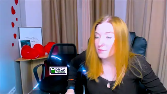 Snapshot of daisy_candy chatting on 5, 3, 2025 daisy candy online show from 5, 3, 2025