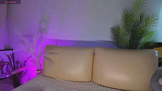 Miss Elia online show from 2, 5, 2026