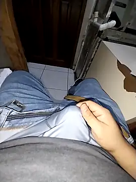 Whiper2024 online show from 19, 12, 2025