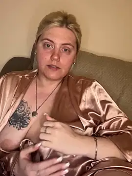 Blondiee3088 online show from 11, 12, 2024