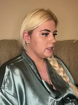 Blondiee3088 online show from 27, 2, 2025