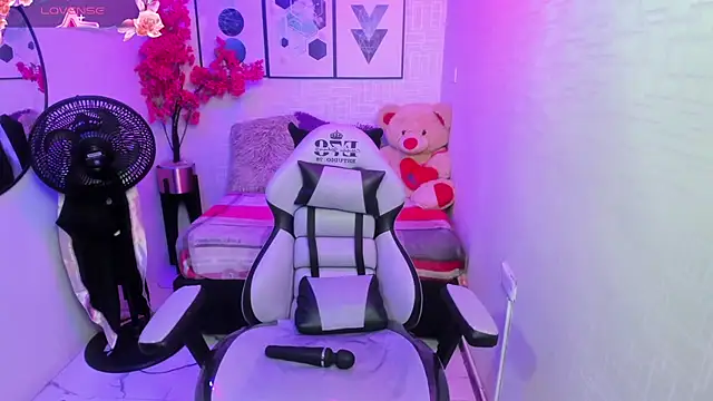 Miia bela online show from 8, 1, 2025