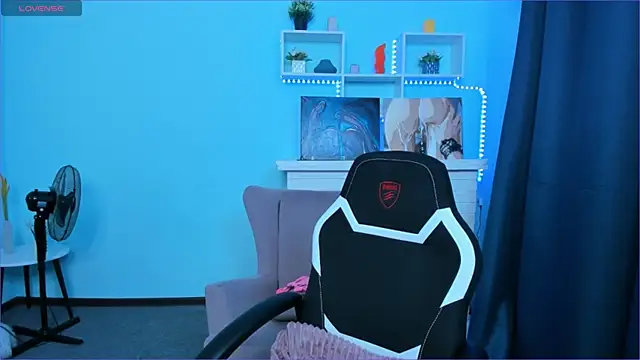 Snapshot of Crow_Diam0nd chatting on 2, 2, 2025 Crow Diam0nd online show from 2, 2, 2025