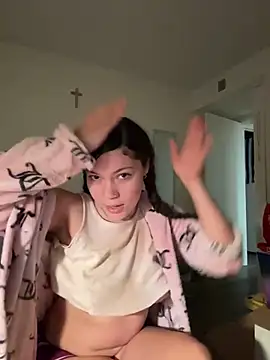 Snapshot of ladylavish chatting on 15, 12, 2024 ladylavish online show from 15, 12, 2024