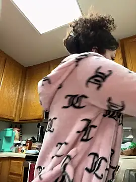 Snapshot of ladylavish chatting on 20, 12, 2024 ladylavish online show from 20, 12, 2024