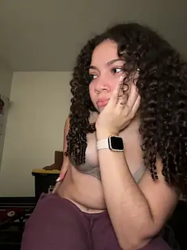 Snapshot of ladylavish chatting on 24, 12, 2024 ladylavish online show from 24, 12, 2024