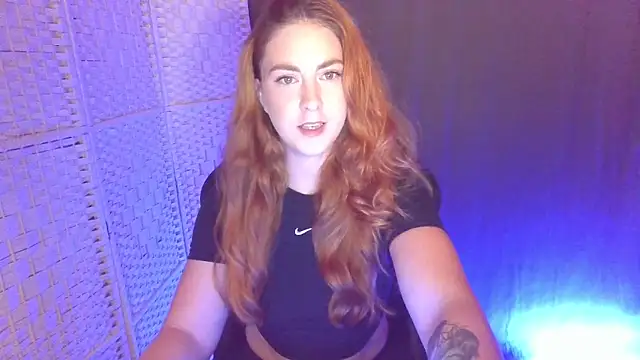 Snapshot of KayleyxEmily chatting on 26, 11, 2025 KayleyxEmily online show from 26, 11, 2025