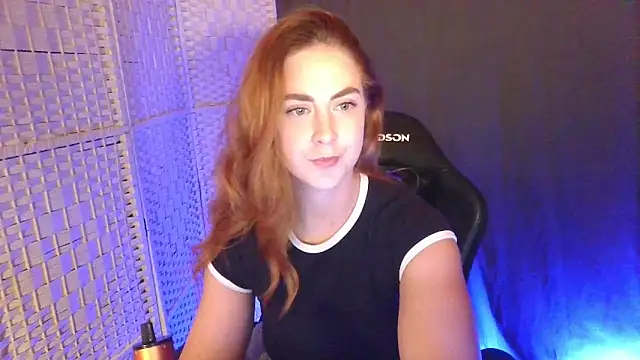 Snapshot of KayleyxEmily chatting on 15, 2, 2026 KayleyxEmily online show from 15, 2, 2026