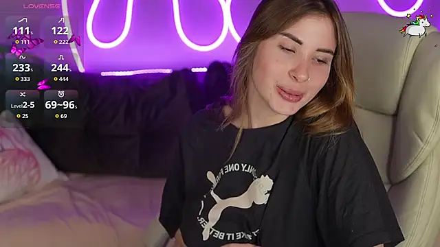 JennyyLuv online show from 3, 11, 2025