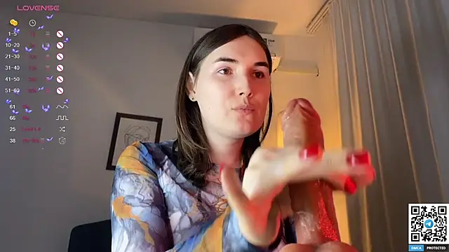 Maria Bowie online show from 19, 2, 2025