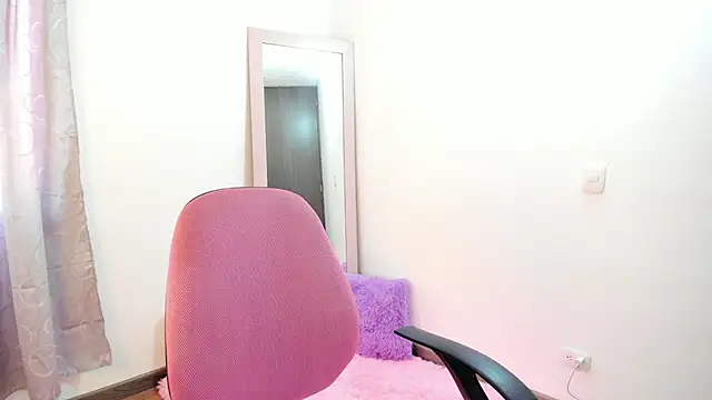 Snapshot of Anniie_grey chatting on 22, 9, 2025 Anniie grey online show from 22, 9, 2025