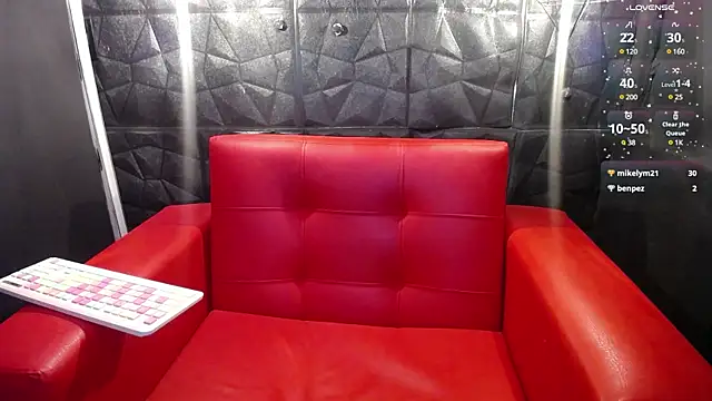 Snapshot of banyolet_stg chatting on 9, 12, 2024 banyolet stg online show from 9, 12, 2024