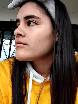 Emma  Williams online show from 16, 12, 2024