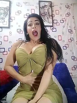 Snapshot of Rosy_sexxx chatting on 21, 11, 2025 Rosy sexxx online show from 21, 11, 2025