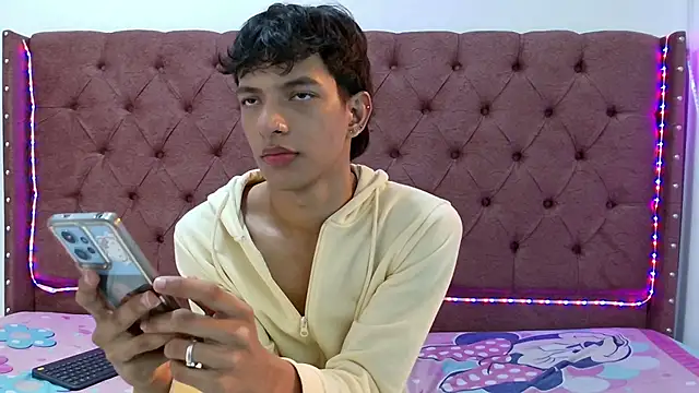 boys yourparty online show from 18, 1, 2025