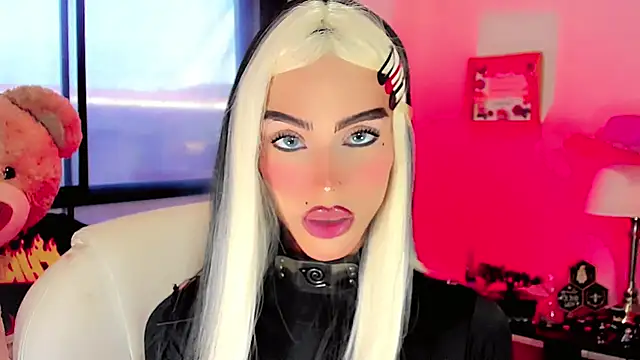 dollswit01 online show from 21, 1, 2025