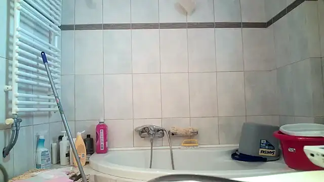 Snapshot of Kalia_Cross chatting on 16, 10, 2025 Kalia Cross online show from 16, 10, 2025