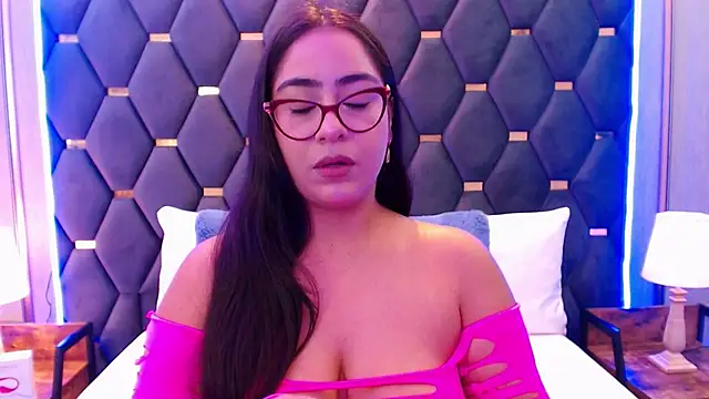 Snapshot of DevonPiers chatting on 2, 12, 2024 DevonPiers online show from 2, 12, 2024