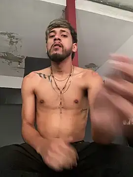 Snapshot of Rouuus12 chatting on 12, 1, 2026 Rouuus12 online show from 12, 1, 2026