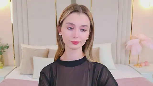 MarybethSnow online show from 18, 9, 2025