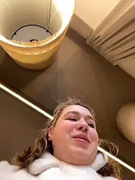 SuzieMurray online show from 18, 2, 2025