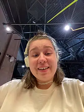 SuzieMurray online show from 27, 2, 2025