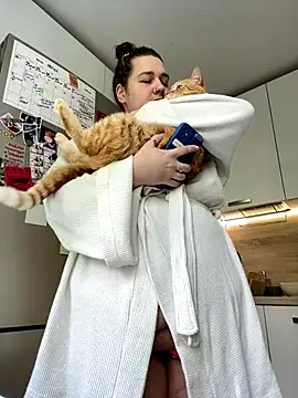 SuzieMurray online show from 12, 9, 2025