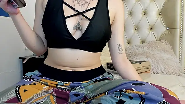 AlexaFoxy18 online show from 22, 12, 2024