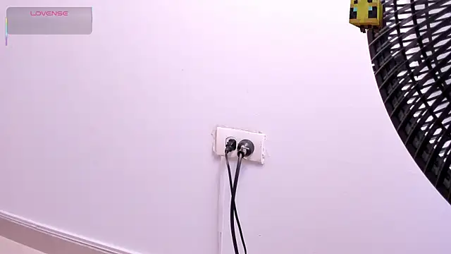 AlexaFoxy18 online show from 5, 3, 2025