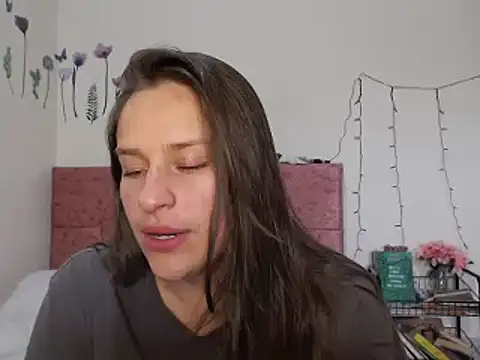 Snapshot of Serenity chatting on 21, 12, 2024 Serenity online show from 21, 12, 2024