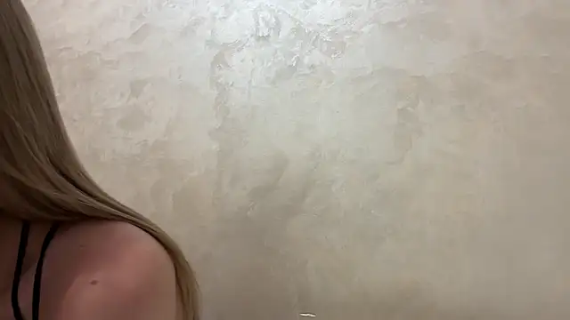 CaitlinaJayne23 online show from 28, 11, 2025