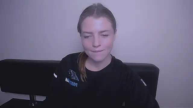 MissOliviaa  online show from 3, 12, 2024