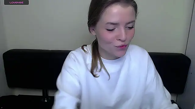 MissOliviaa  online show from 18, 12, 2024