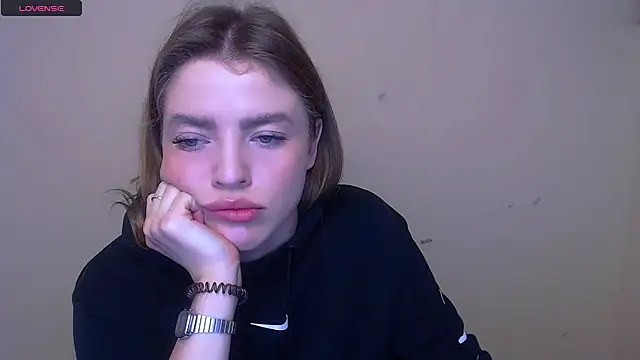 MissOliviaa  online show from 27, 2, 2025