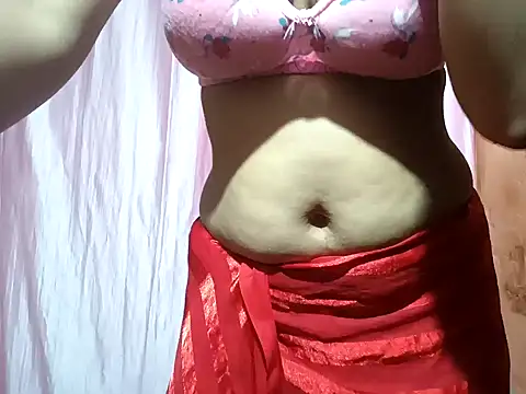 Snapshot of poojaxxx65 chatting on 2, 2, 2025 poojaxxx65 online show from 2, 2, 2025