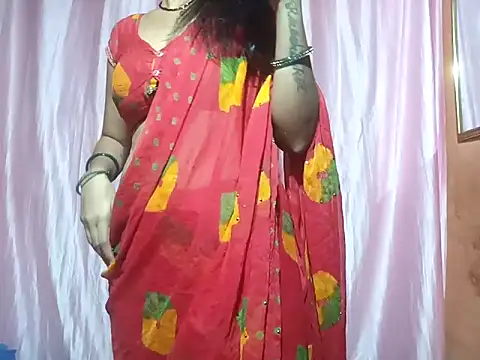 Snapshot of poojaxxx65 chatting on 5, 3, 2025 poojaxxx65 online show from 5, 3, 2025