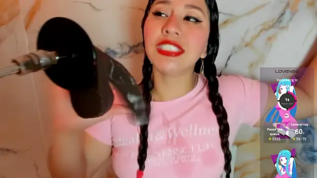hade cute online show from 4, 5, 2026