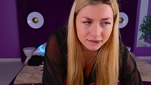 Snapshot of HelenaMorgan chatting on 21, 3, 2025 HelenaMorgan online show from 21, 3, 2025