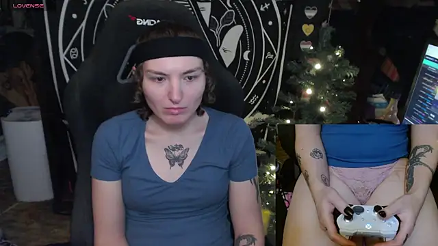 BrandiWRLD 999 online show from 19, 1, 2025