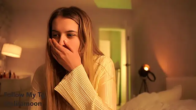 elisa moon online show from 16, 3, 2025