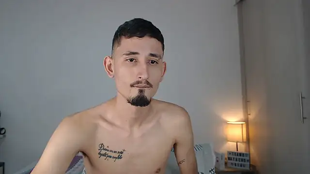 Snapshot of enzo_0814 chatting on 27, 1, 2025 enzo 0814 online show from 27, 1, 2025