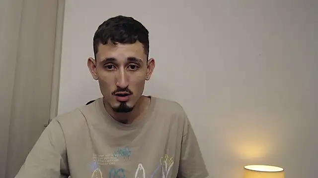 Snapshot of enzo_0814 chatting on 26, 2, 2025 enzo 0814 online show from 26, 2, 2025