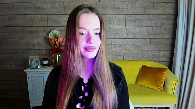 MilanaBalmain online show from 17, 2, 2025