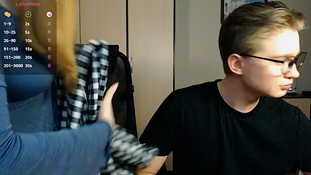 Snapshot of AliceStoneJhonyStone chatting on 1, 2, 2025 AliceStoneJhonyStone online show from 1, 2, 2025