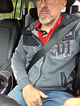 Snapshot of Crosss-23cm chatting on 10, 10, 2025 Crosss-23cm online show from 10, 10, 2025