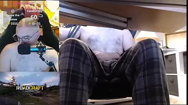 Snapshot of Crosss-23cm chatting on 1, 12, 2025 Crosss-23cm online show from 1, 12, 2025