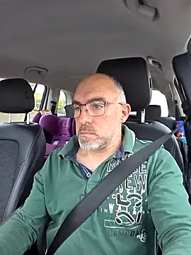 Snapshot of Crosss-23cm chatting on 5, 12, 2025 Crosss-23cm online show from 5, 12, 2025