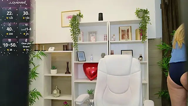 LadyLeea online show from 24, 6, 2026